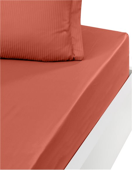 Drap housse uni en satin de coton 120 fils bonnet 40cm VERSAILLES PLUS