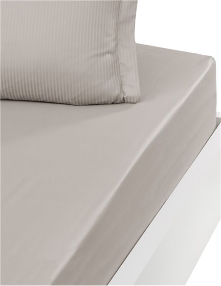 Drap housse uni en satin de coton 120 fils bonnet 40cm VERSAILLES PLUS