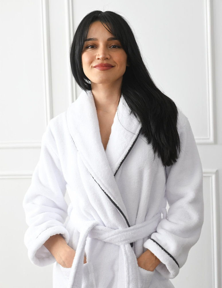 Peignoir mixte col chale avec bourdon...