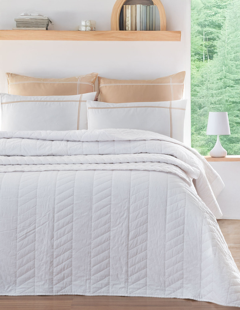 Couvre lit en percale de coton...