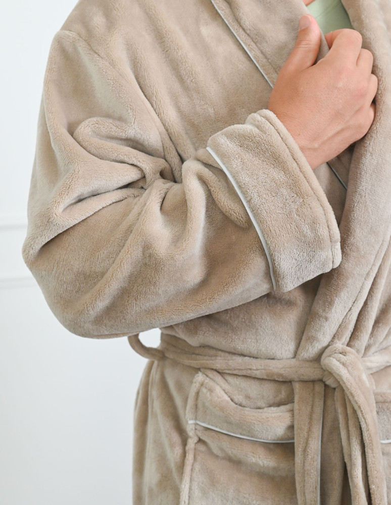 Peignoir polaire mixte avec passepoil...