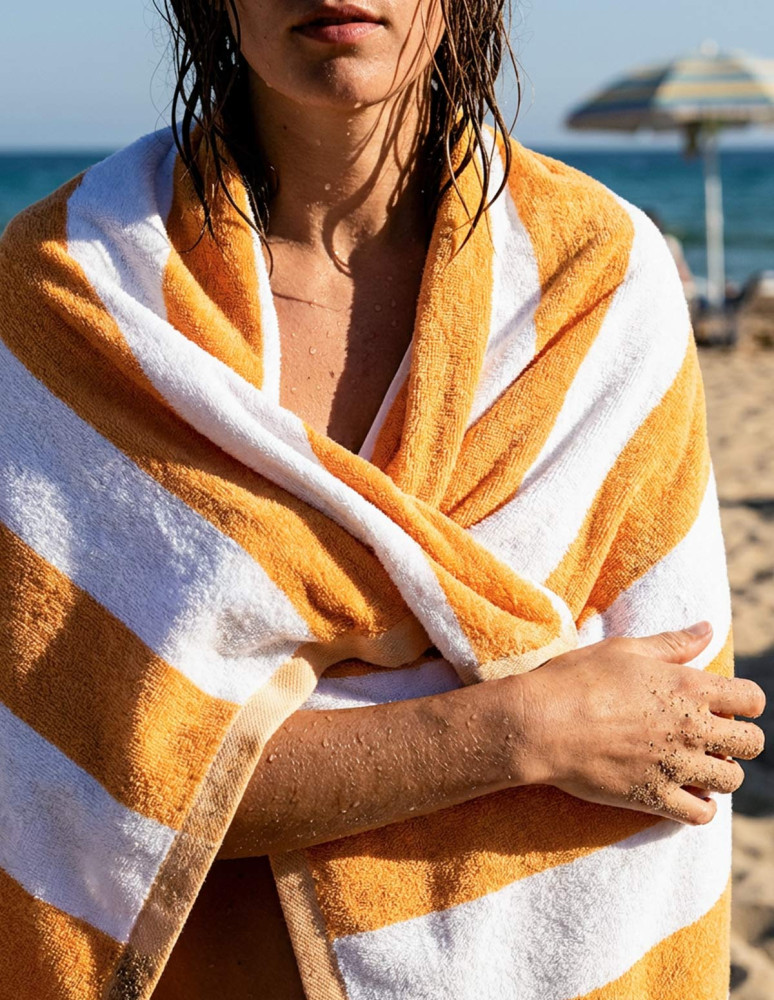 Serviette de plage velours rayée...