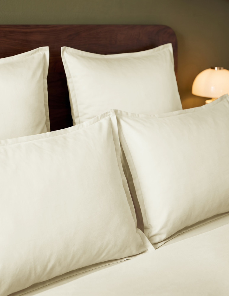 Parure de lit + 2 taies... 2